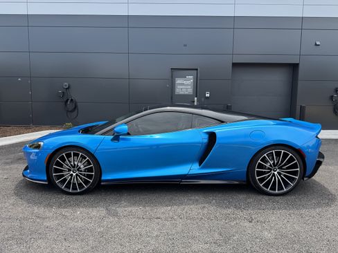 Used 2020 McLaren GT RWD image 2