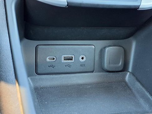 Used 2023 GMC Terrain SLE w/ Driver Convenience Package image 14