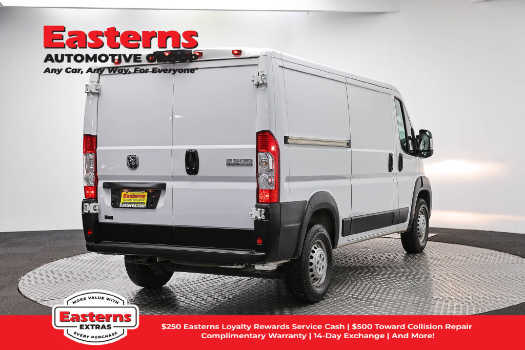 Used 2025 RAM ProMaster 2500 w/ Convenience Group FWD image 5