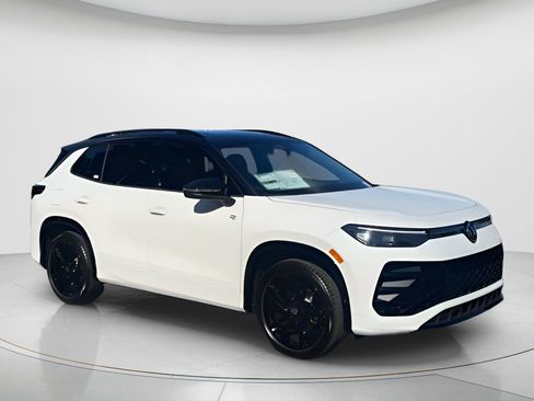 New 2026 Volkswagen Tiguan SE R-Line image 2