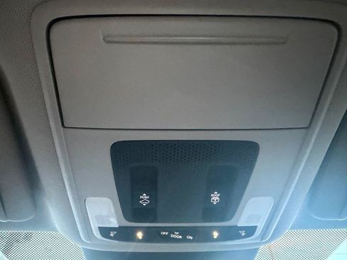Used 2025 Honda Pilot Touring image 30