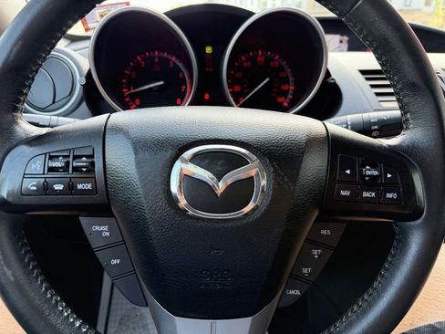 Used 2011 MAZDA MAZDA3 s Grand Touring w/ Tech Pkg FWD image 16