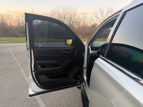 Used 2015 GMC Yukon XL SLT image 34