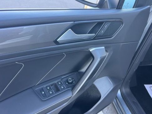 Certified 2023 Volkswagen Tiguan SE image 23