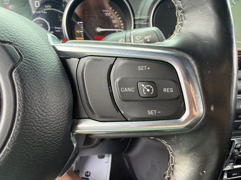 Used 2023 Jeep Wrangler Unlimited Sahara w/ Cold Weather Group AWD/4WD image 23