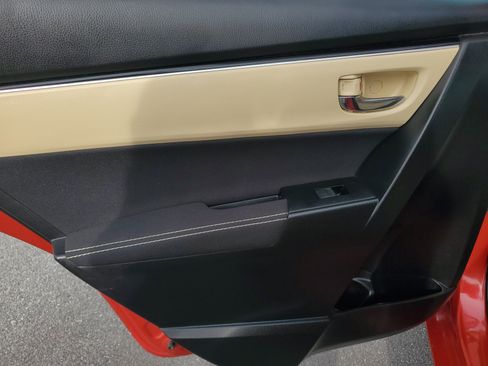 Used 2019 Toyota Corolla LE FWD image 11