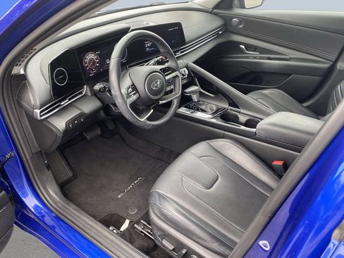Used 2023 Hyundai Elantra Limited w/ Cargo Package FWD image 10