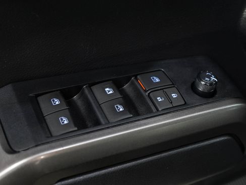 Used 2022 Toyota Tacoma SR5 AWD/4WD image 22