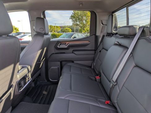 Used 2023 GMC Sierra 1500 Denali w/ Technology Package image 14