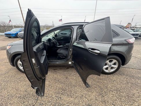 Used 2018 Ford Edge SE AWD/4WD image 4