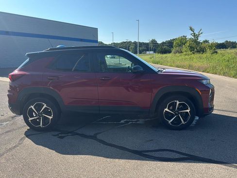Used 2021 Chevrolet TrailBlazer RS w/ Sun and Liftgate Package AWD/4WD image 6