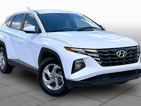 Used 2023 Hyundai Tucson SE AWD/4WD image 3