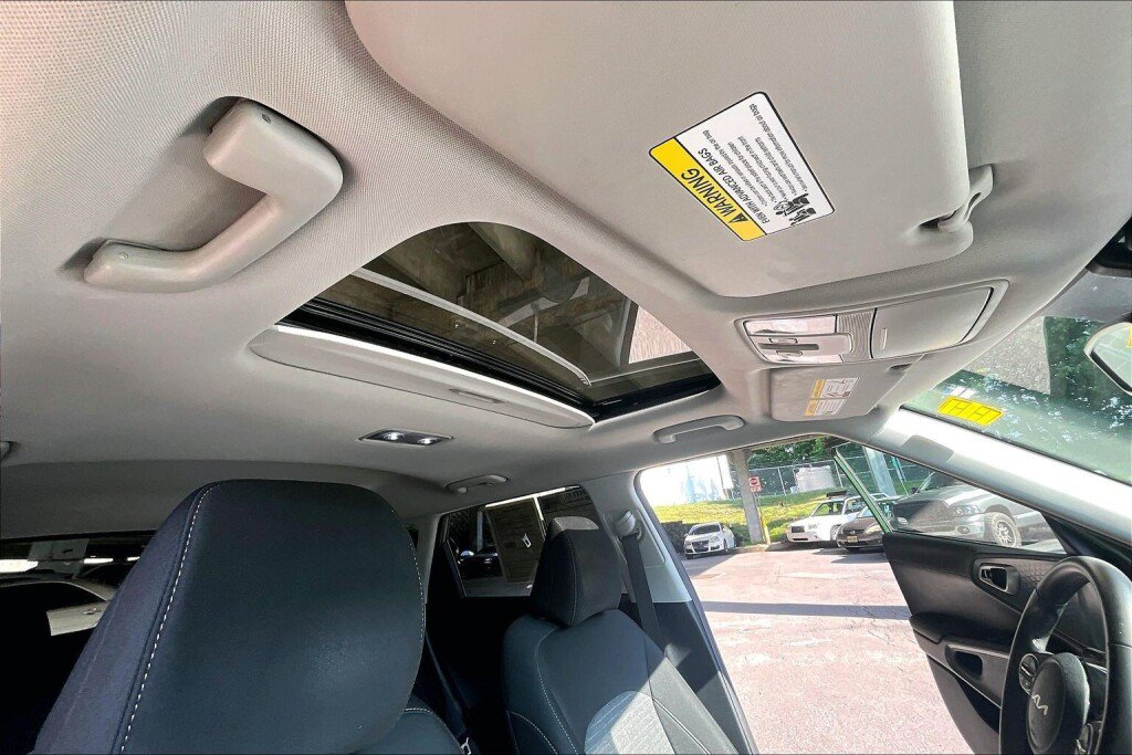 Used 2023 Kia Soul EX FWD image 12