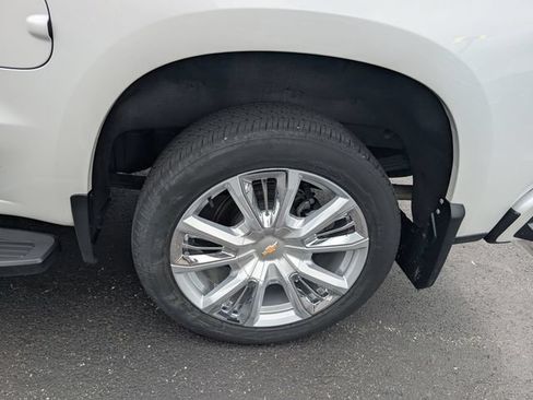 Used 2023 Chevrolet Silverado 1500 High Country w/ High Country Premium Package AWD/4WD image 24