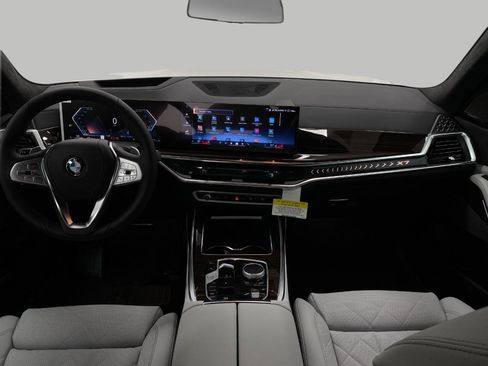 New 2026 BMW X7 xDrive40i AWD/4WD image 22