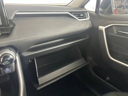 Used 2022 Toyota RAV4 XLE w/ Convenience Package AWD/4WD image 29