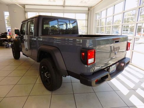 New 2026 Jeep Gladiator Sport image 6