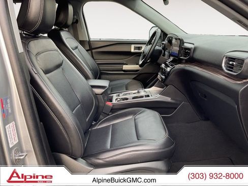 Used 2023 Ford Explorer Limited image 15