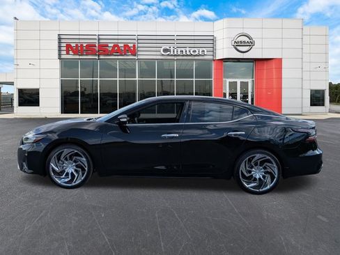 Certified 2023 Nissan Maxima SV w/ Floor Mat Group FWD image 6