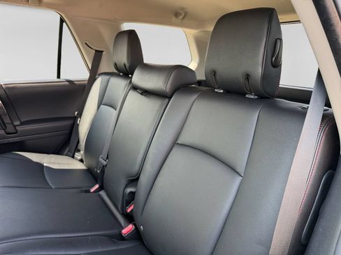Used 2020 Toyota 4Runner TRD Off-Road Premium w/ Moonroof Package AWD/4WD image 38