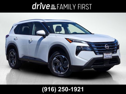 Used 2024 Nissan Rogue SV w/ SV Premium Package FWD image 1