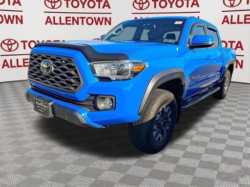 Used 2020 Toyota Tacoma TRD Off-Road AWD/4WD image 3