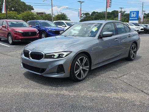 Used 2023 BMW 330i Sedan w/ Premium Package RWD image 8
