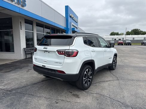 Used 2023 Jeep Compass Limited AWD/4WD image 4