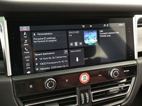 Certified 2022 Porsche Macan S image 21