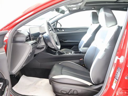 Used 2025 Kia K5 GT-Line w/ GT-Line Premium Package image 12