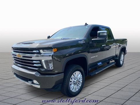 Used 2022 Chevrolet Silverado 2500 High Country w/ Safety Package II AWD/4WD image 3
