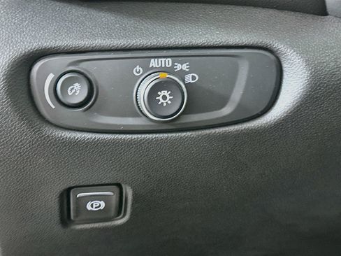 Used 2025 Chevrolet Blazer LT FWD image 16