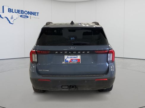 Used 2025 Ford Explorer Active RWD image 5