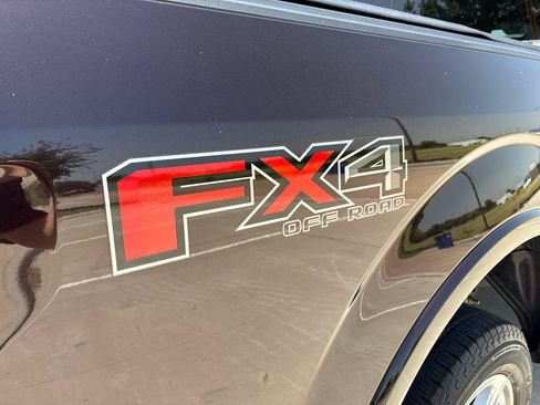 Used 2019 Ford F150 XLT w/ Equipment Group 302A Luxury AWD/4WD image 10