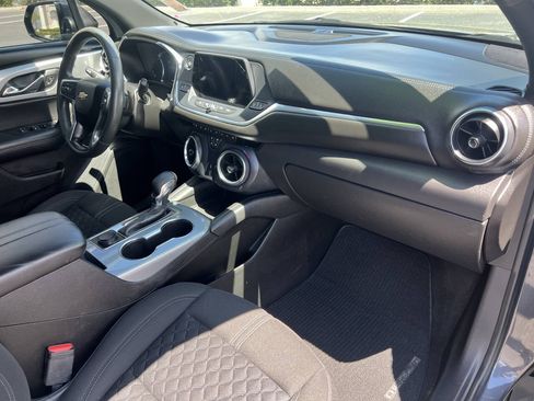 Used 2021 Chevrolet Blazer LT FWD image 11