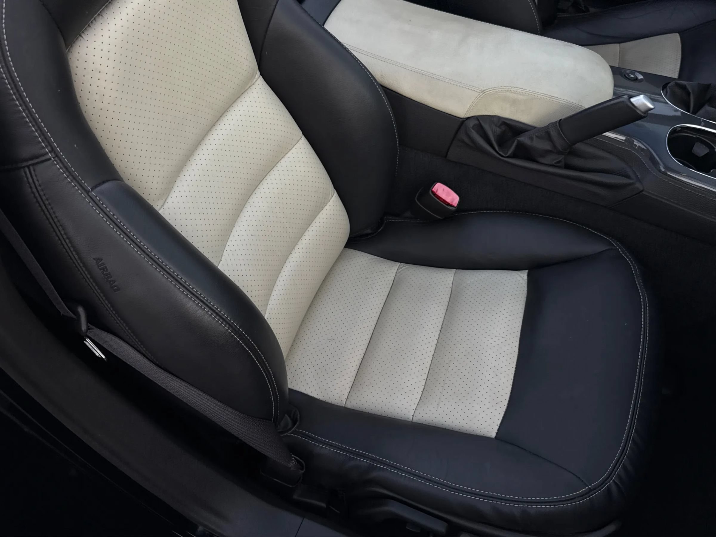 Used 2008 Chevrolet Corvette Convertible w/ Preferred Equipment Group RWD image 14