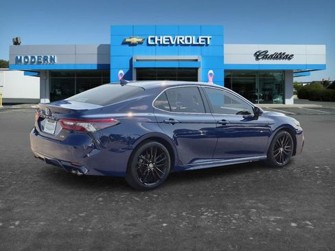 Used 2023 Toyota Camry XSE FWD image 5