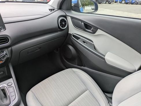 Used 2022 Hyundai Kona SEL FWD image 17