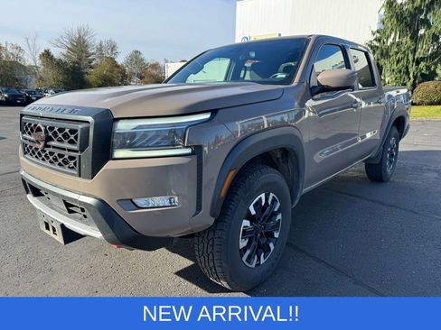 Used 2024 Nissan Frontier PRO-4X image 3