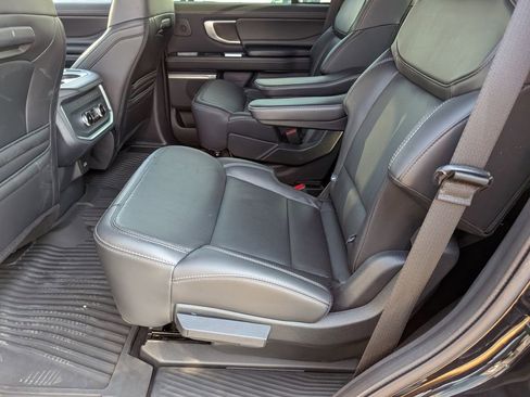 Used 2025 Ford Expedition Platinum w/ Stealth Performance Package image 12