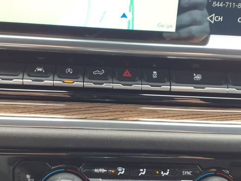 Used 2025 Chevrolet Silverado 1500 LT image 22