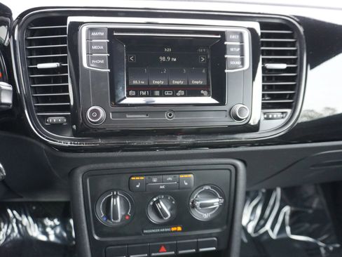 Used 2016 Volkswagen Beetle 1.8T image 13