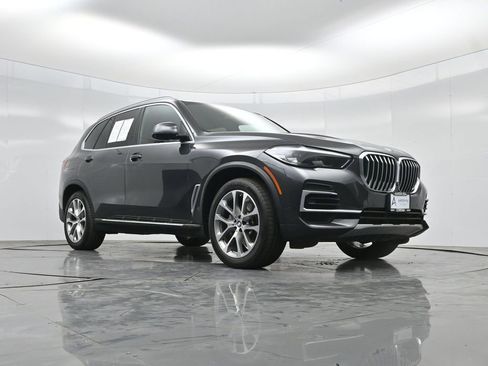Used 2023 BMW X5 xDrive40i AWD/4WD image 49