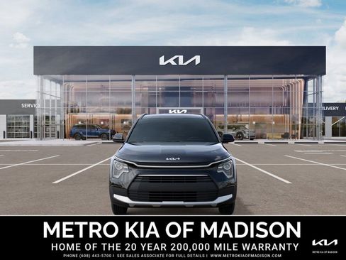 New 2026 Kia Niro LX image 2