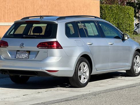 Used 2015 Volkswagen Golf TDI image 4