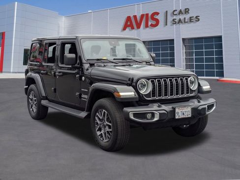 Used 2024 Jeep Wrangler Sahara image 3