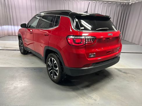 Used 2024 Jeep Compass Limited image 5