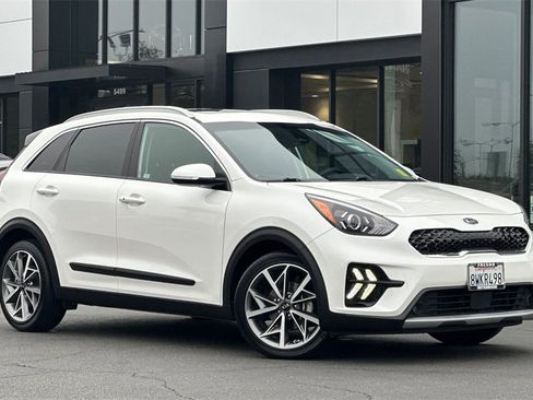 Used 2021 Kia Niro Touring image 3