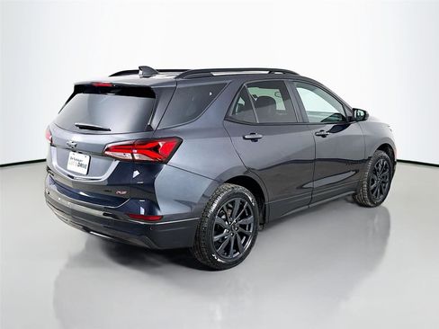 Used 2023 Chevrolet Equinox RS AWD/4WD image 9