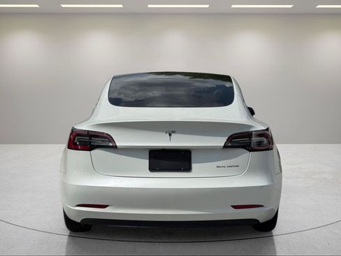 Used 2022 Tesla Model 3 Long Range AWD/4WD image 4